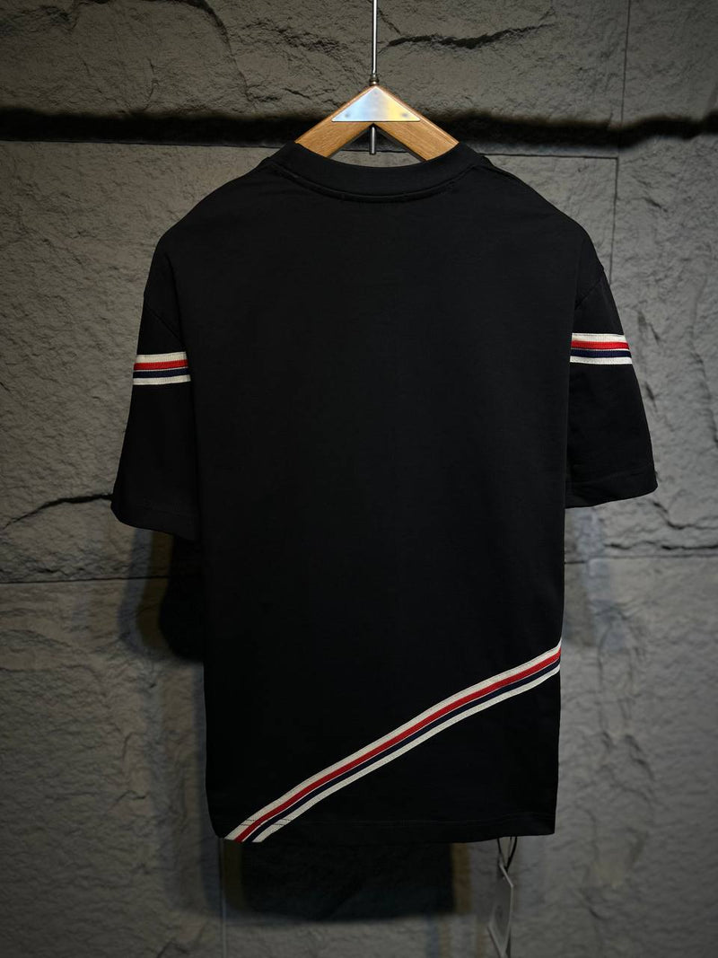 تيشرت مونكلير (Moncler)