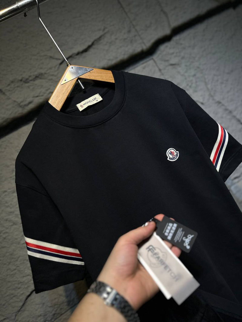 تيشرت مونكلير (Moncler)